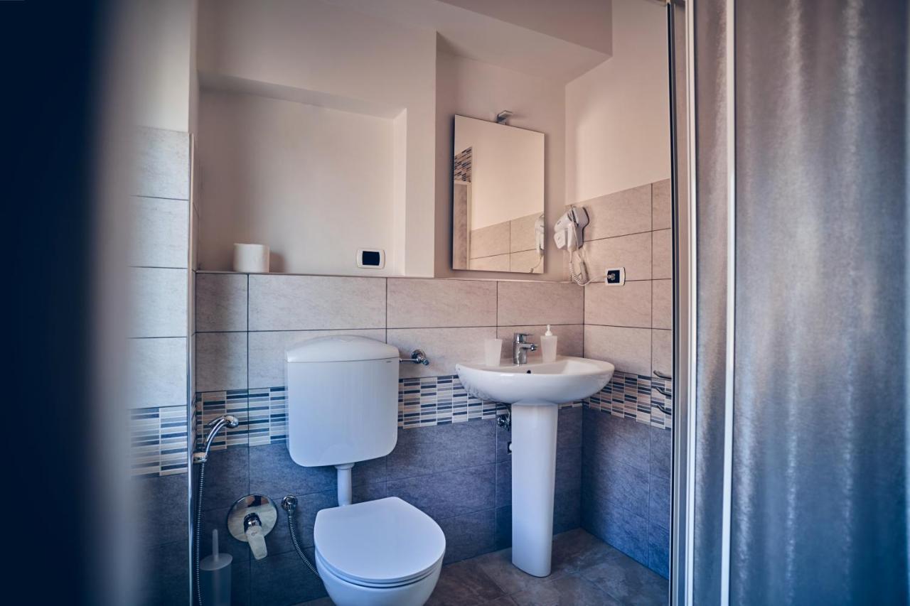 Travelershome 7Metri Guesthouse チャンピーノ エクステリア 写真